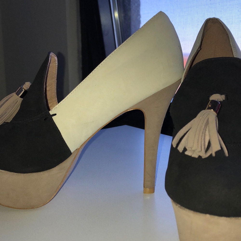 Heels - Picture 2 of 2